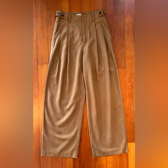 Madewell Pants - NWOT Madewell Adjustable Waist Wide Leg Tan Camel Pleated Pants - 0